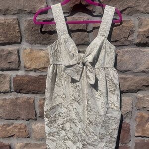 Vera Wang Lavender Label  Cream Textured Tie-Front coctail dress with pockets